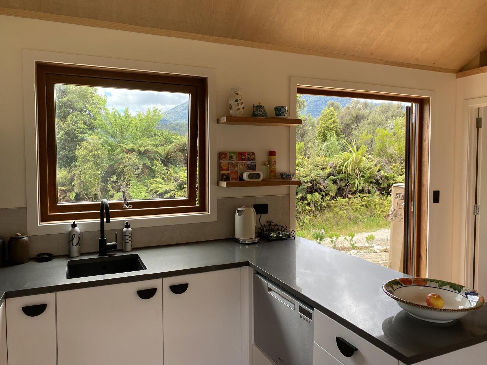 Uru Ecohomes Seddonville Exterior photo